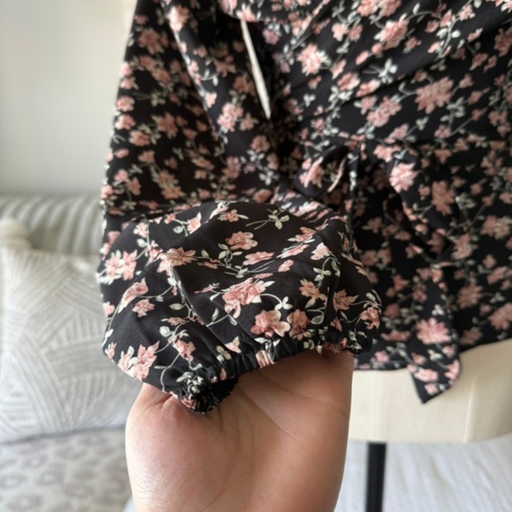 SHEIN Black Pink Ditsy Floral Wrap Peplum Top Long Sleeve‎ Size M 6